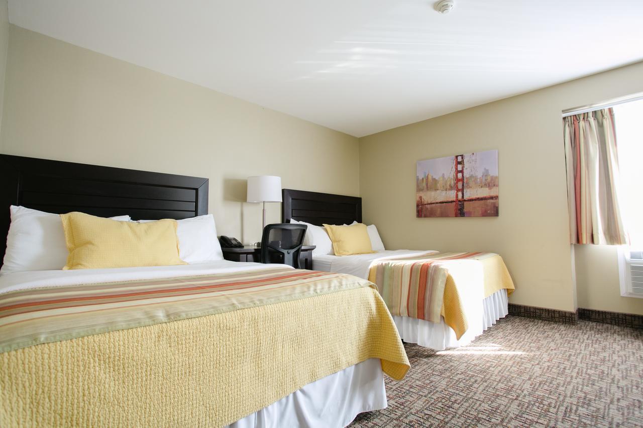 The Sleepy Owl Hotel Fort Frances Bagian luar foto