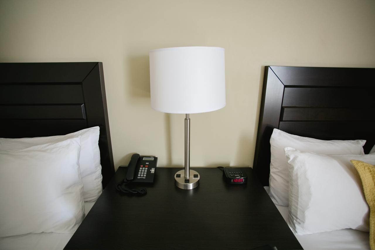 The Sleepy Owl Hotel Fort Frances Bagian luar foto