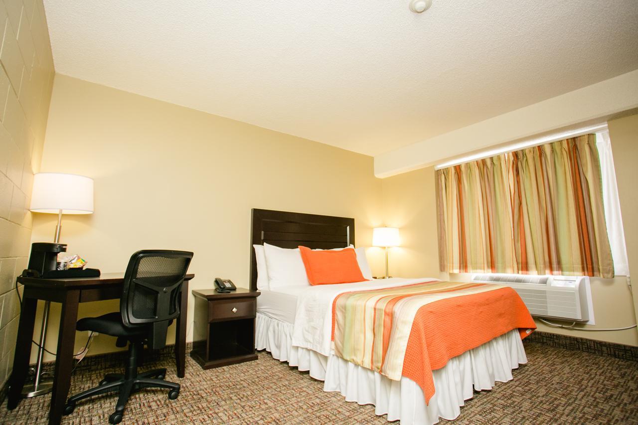The Sleepy Owl Hotel Fort Frances Bagian luar foto